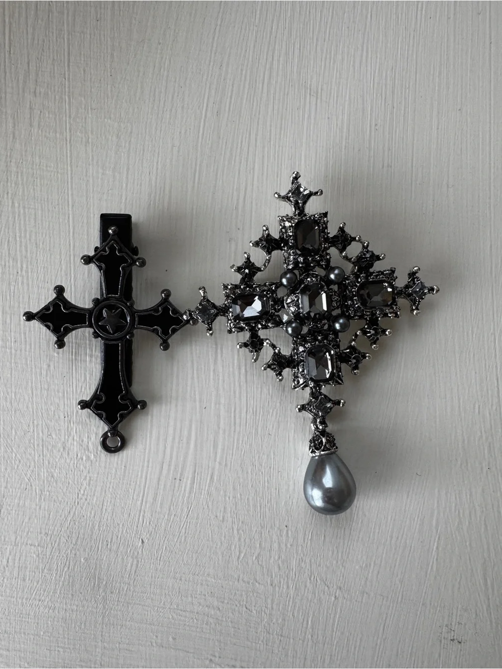 Ornate Black Gothic Pearl Broach & Cross Pin